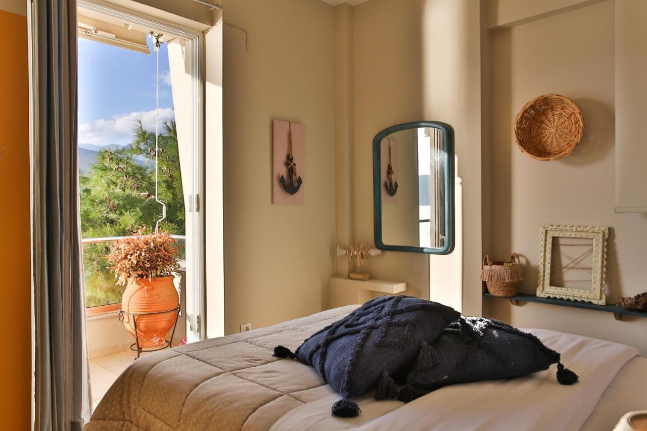 Beach House In Itea-Delphi Luaran gambar